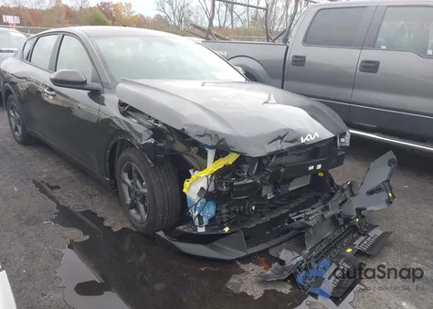 2025 Kia K4 Lxs from USA, damaged, VIN 3KPFT4DEXSE164574